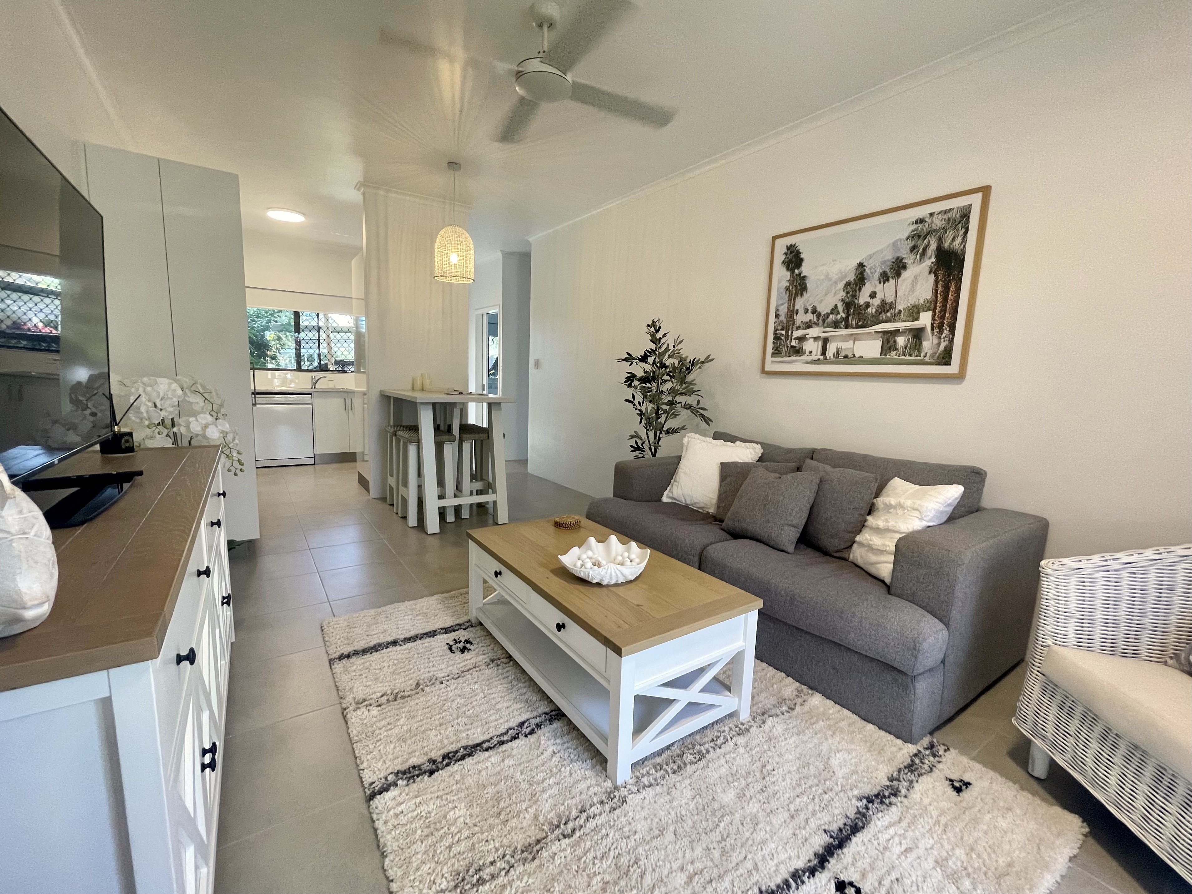 Fully Furnished, As New Unit Near The Beach
